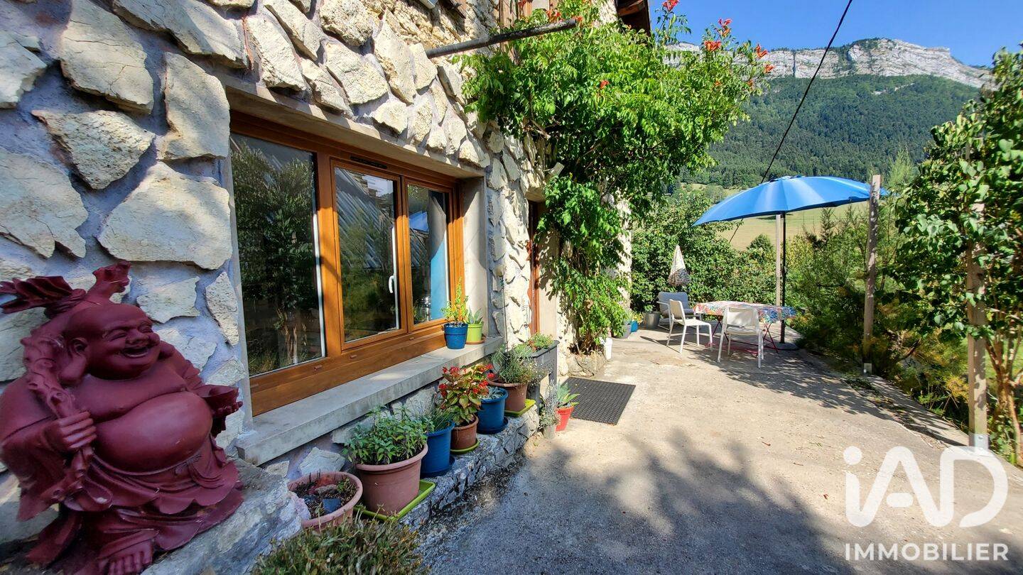 Maison 9 pièces 179 m² · à Rencurel · 179 m² · 285 000 €