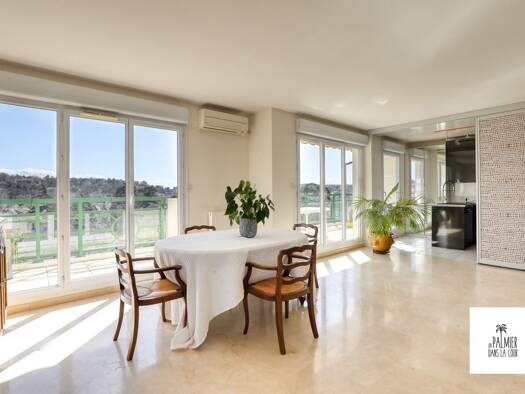 Appartement à vendre 647 000 € 5 pièces 3 chambres 112 m² Étage 5/5 Centre Ville Tassin-la-Demi-Lune 69160