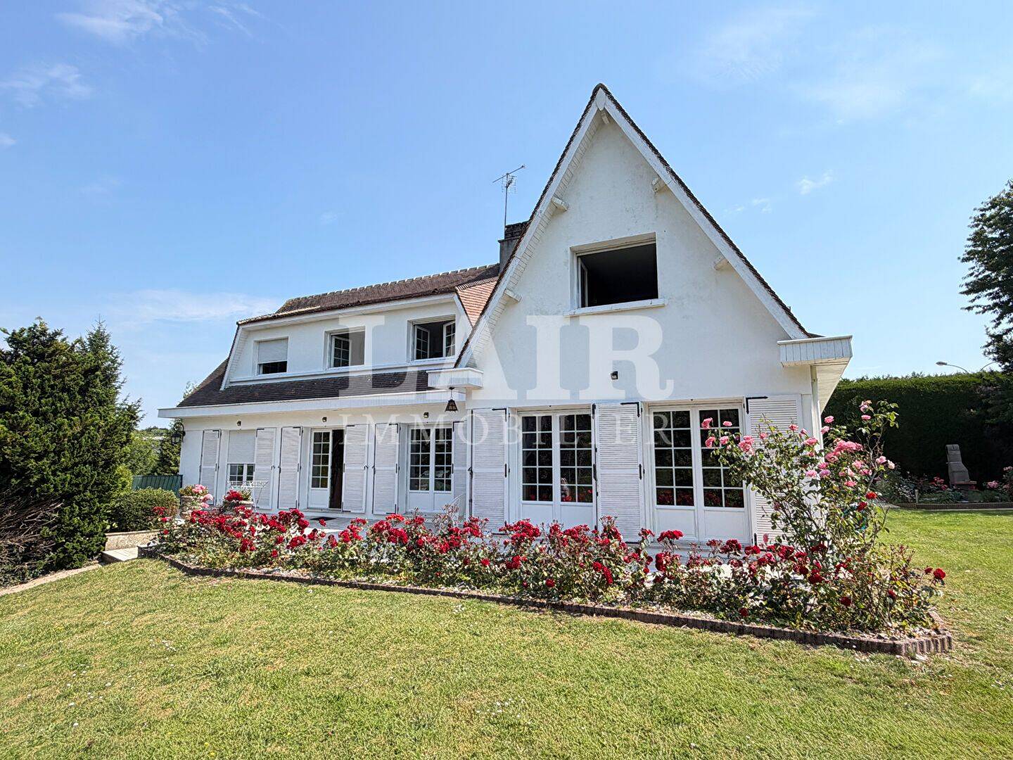 Maison 8 pièces 245 m² · à La Ferté Macé · 245 m² · 348 150 €