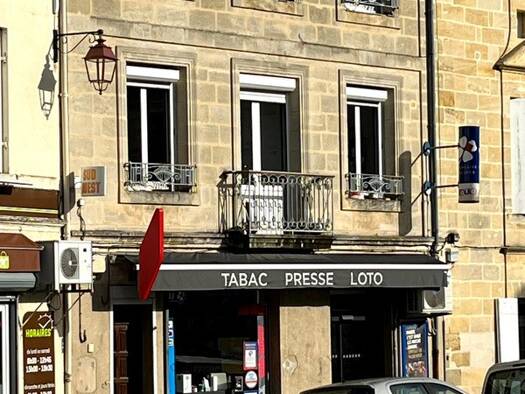 Tabac-Presse-Loto à vendre Fonds de commerce 170 000 € 5 pièces 185 m² de surface de vente Lussac 33570