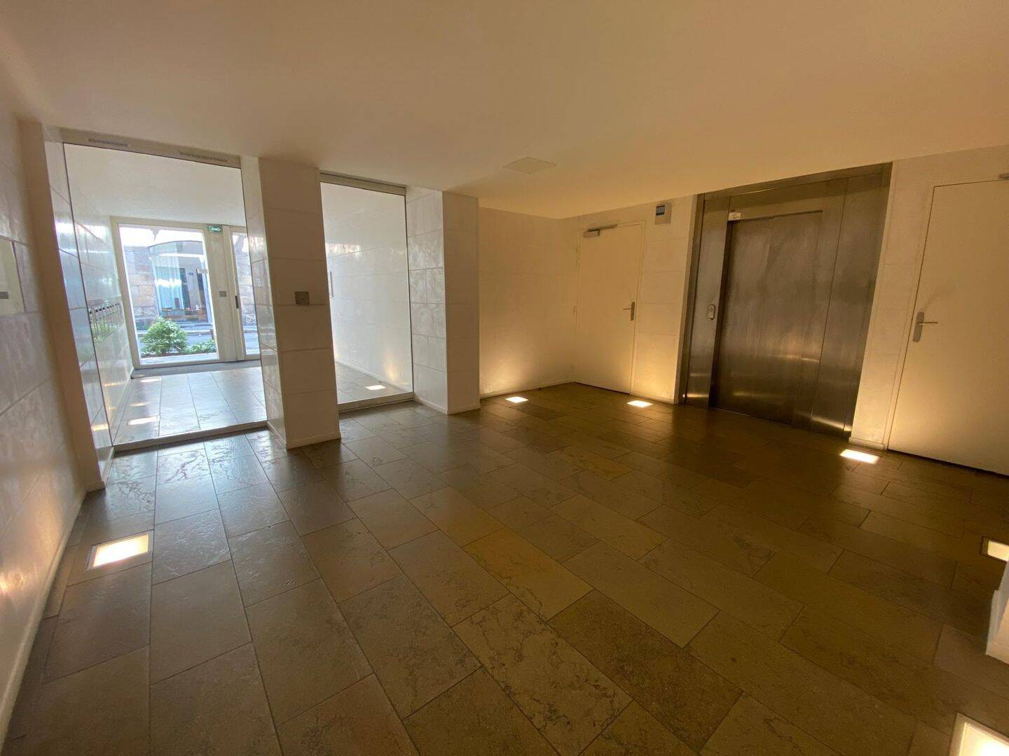 Appartement 4 pièces 103 m² · à Nantes · 102,9 m² · 1 200 €