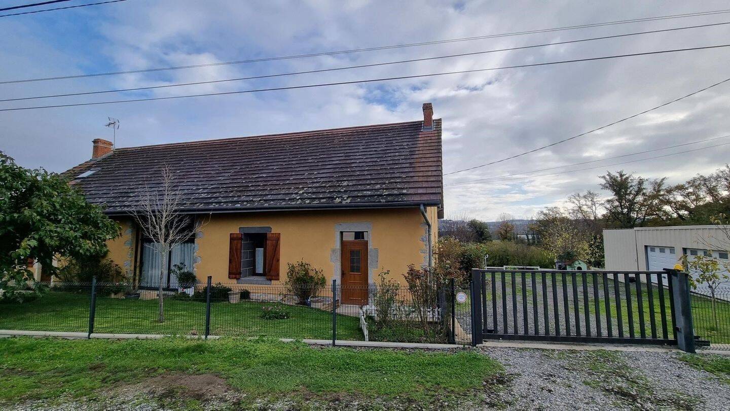 Maison 8 pièces 235 m² · à Abrest · 235 m² · 355 000 €