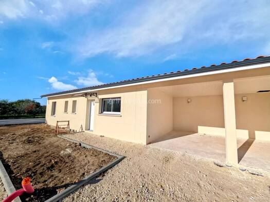 Maison à louer - Première occupation 1 095 € 4 pièces 84 m² Centre Coutras 33230