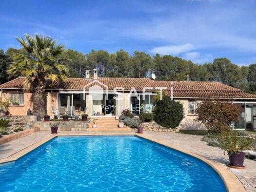 Maison à vendre 593 000 € 6 pièces 3 chambres 145 m² 2 945 m² de terrain Trans-en-Provence 83720