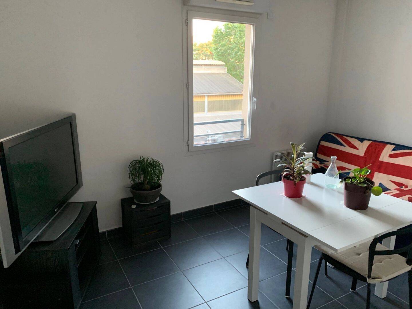 Appartement 2 pièces 33 m² · à Lyon 7ème Arrondissement · 32,7 m² · 702 €/mois