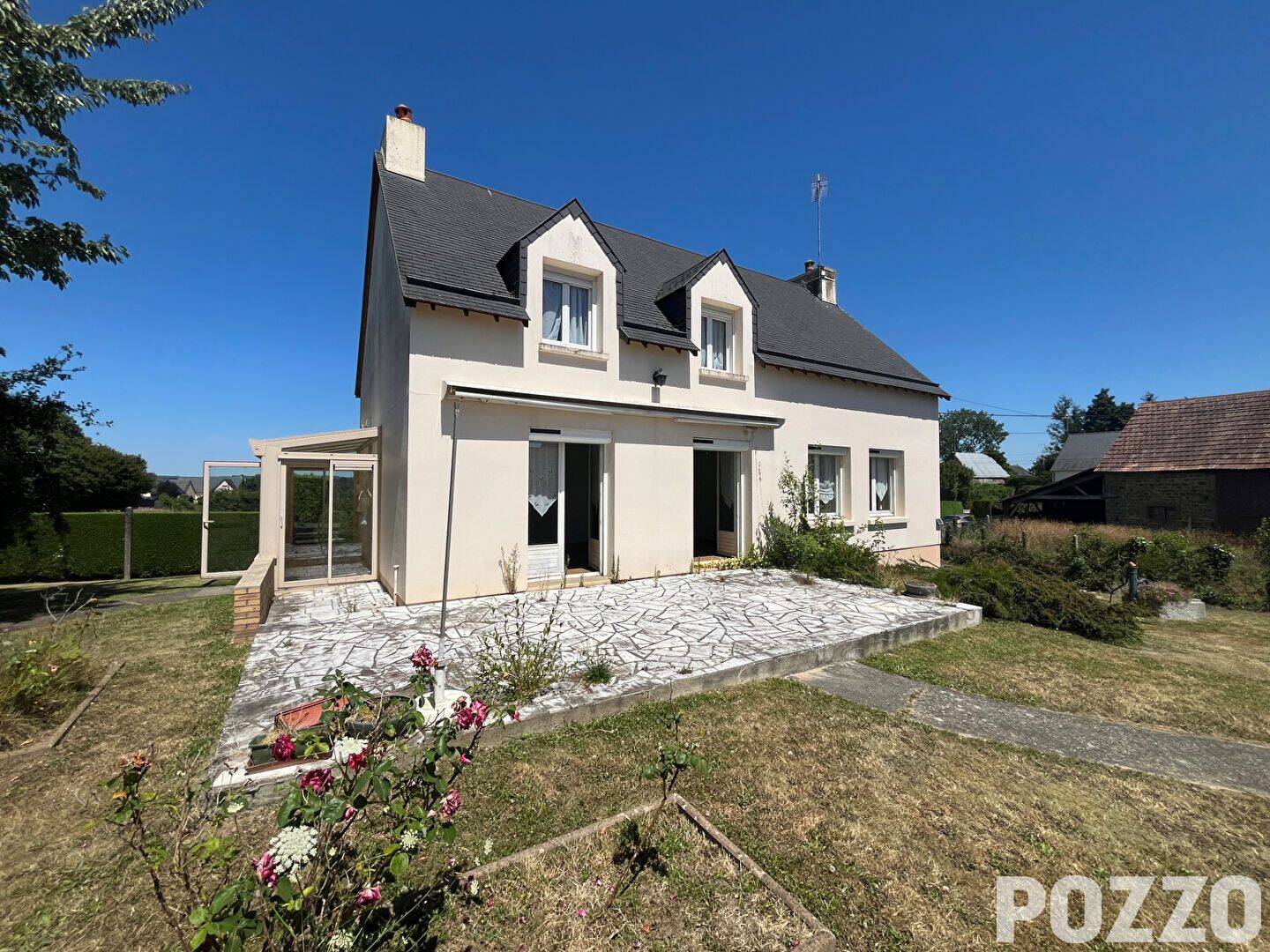 Maison 6 pièces 114 m² · à Saint-Hilaire-du-Harcouët · 114 m² · 181 000 €