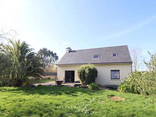 Maison à vendre 291 200 € 6 pièces 4 chambres 128 m² 1 425 m² de terrain Guimaëc 29620