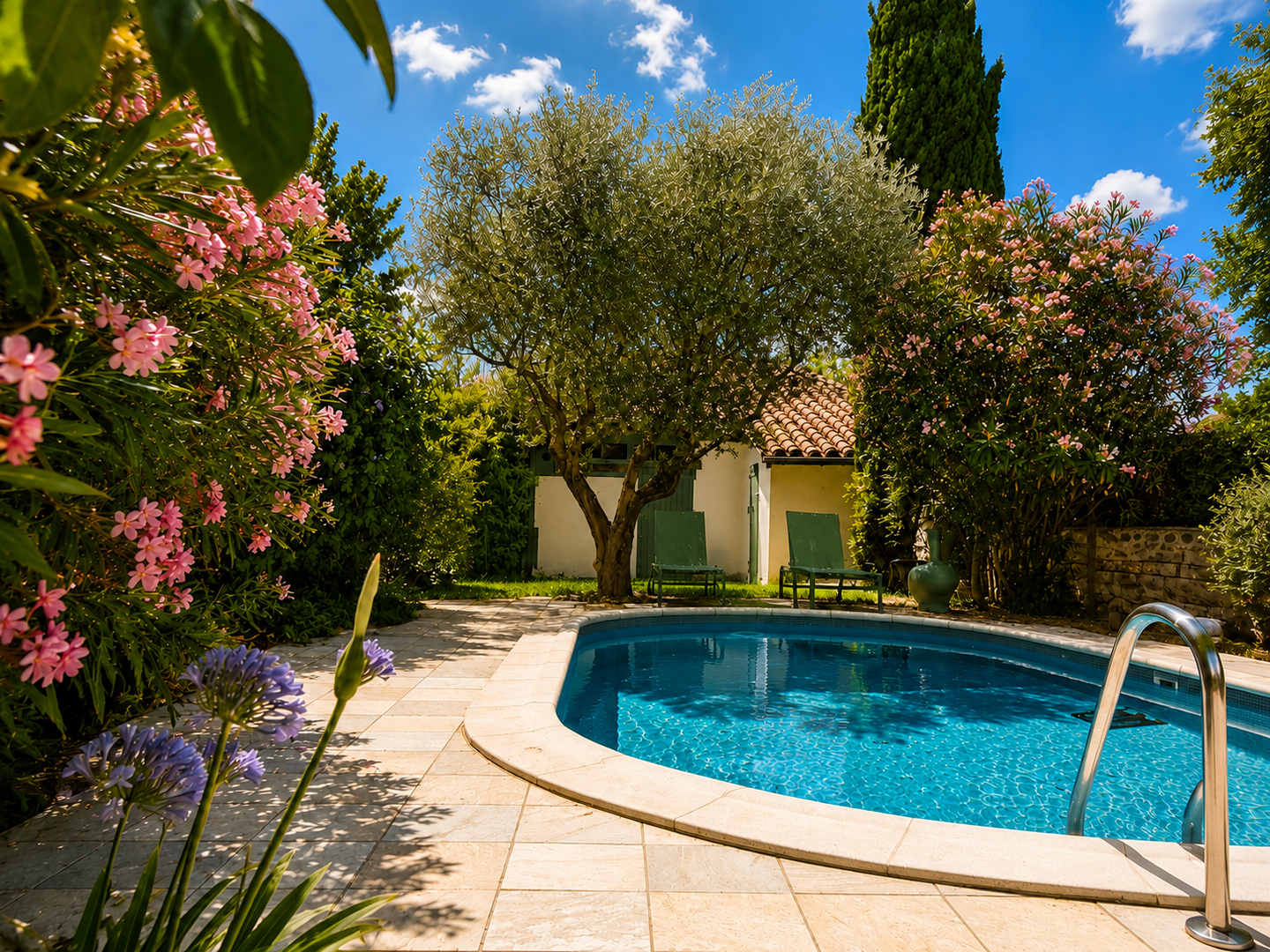 Maison 8 pièces 296 m² · à Castres · 296 m² · 549 000 €