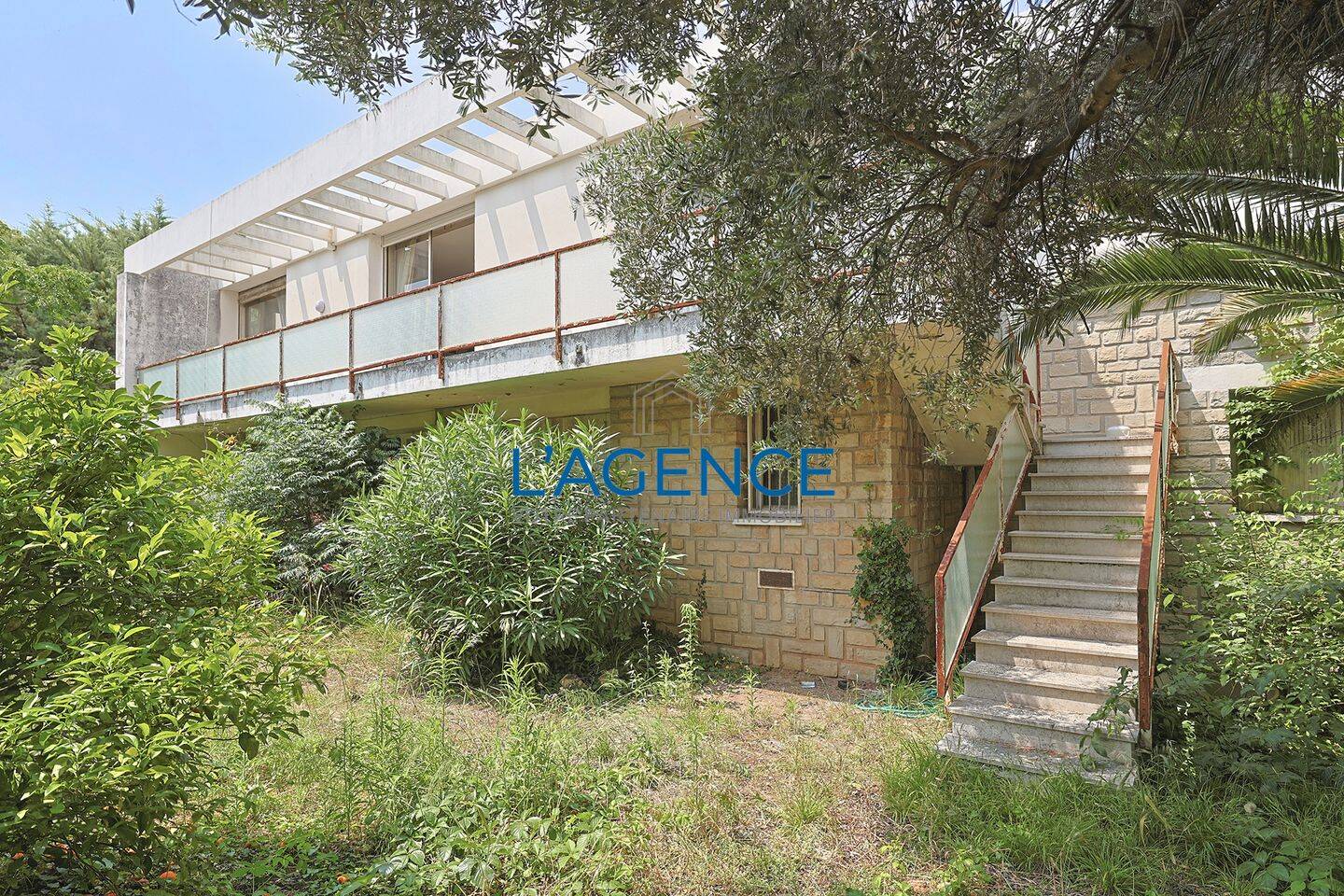 Maison 10 pièces 464 m² · à Hyères · 464 m² · 1 040 000 €