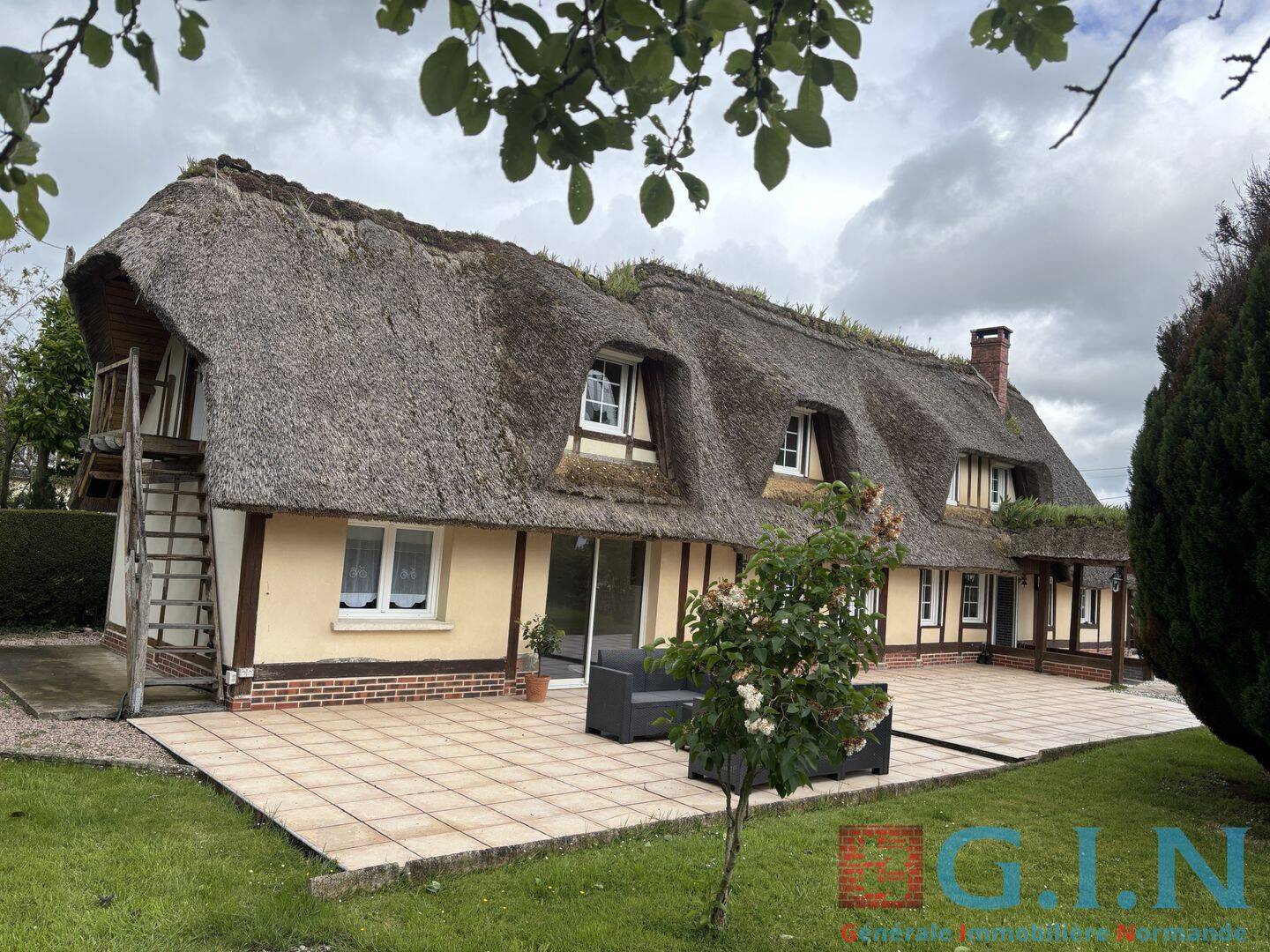 Maison 6 pièces 120 m² · à Le Perrey · 120 m² · 249 000 €