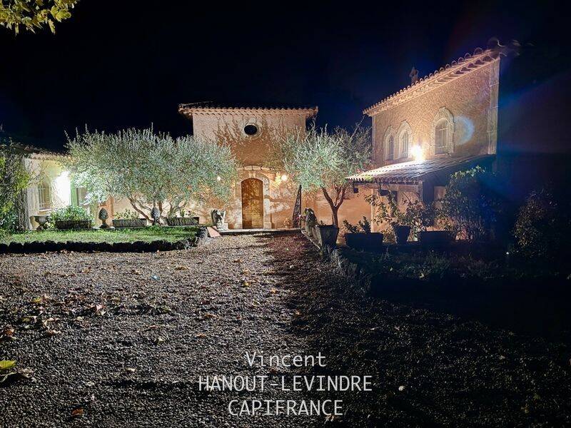 Maison 11 pièces 314 m² · à Salernes · 314 m² · 1 365 000 €