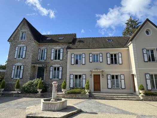 Triplex à vendre 462 000 € 3 pièces 2 chambres 113,3 m² 2 étages Nord Bois-le-Roi 77590