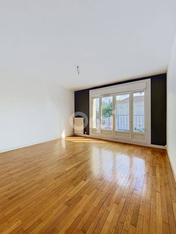 Appartement 3 pièces 75 m² · à Neufchâteau · 75 m² · 600 €