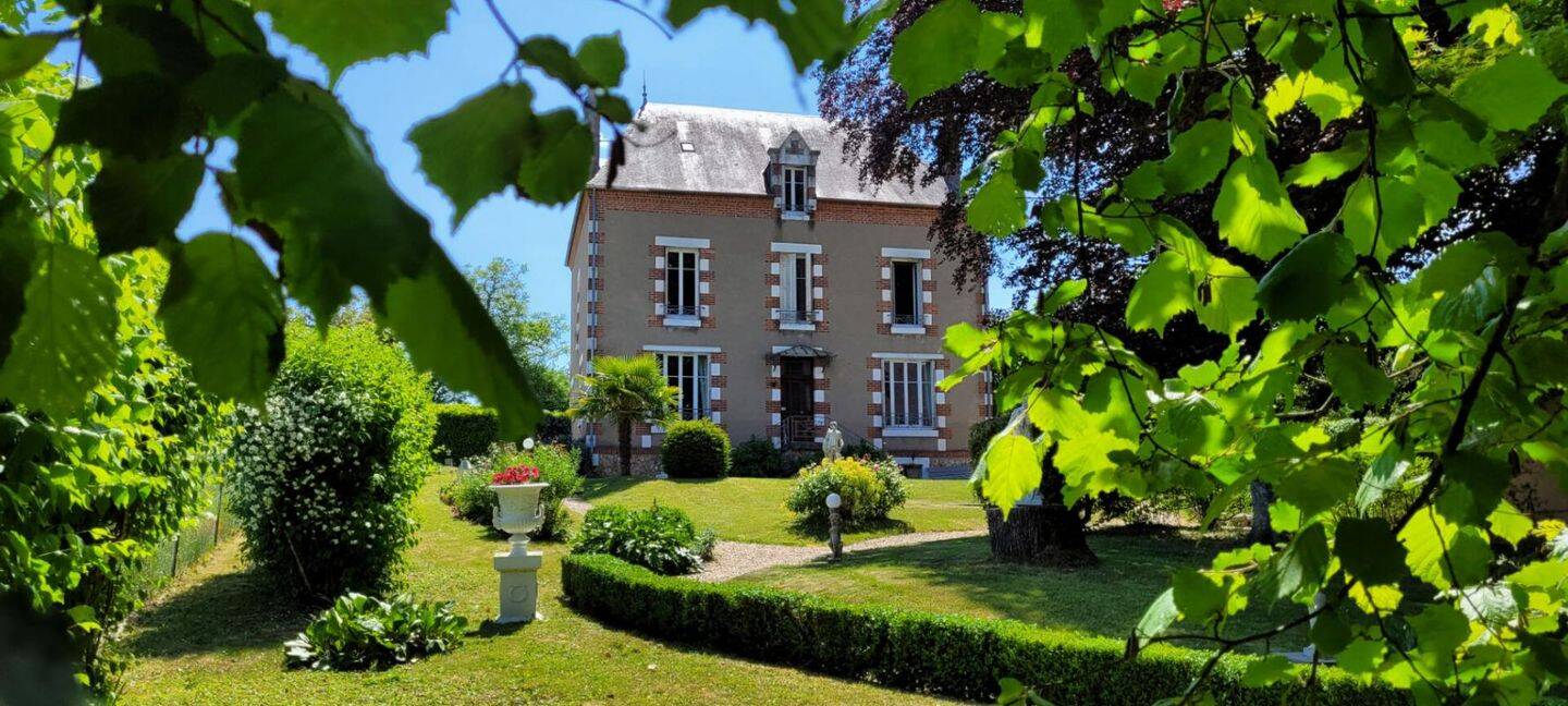 Maison 9 pièces 222 m² · à Henrichemont · 221,8 m² · 470 000 €
