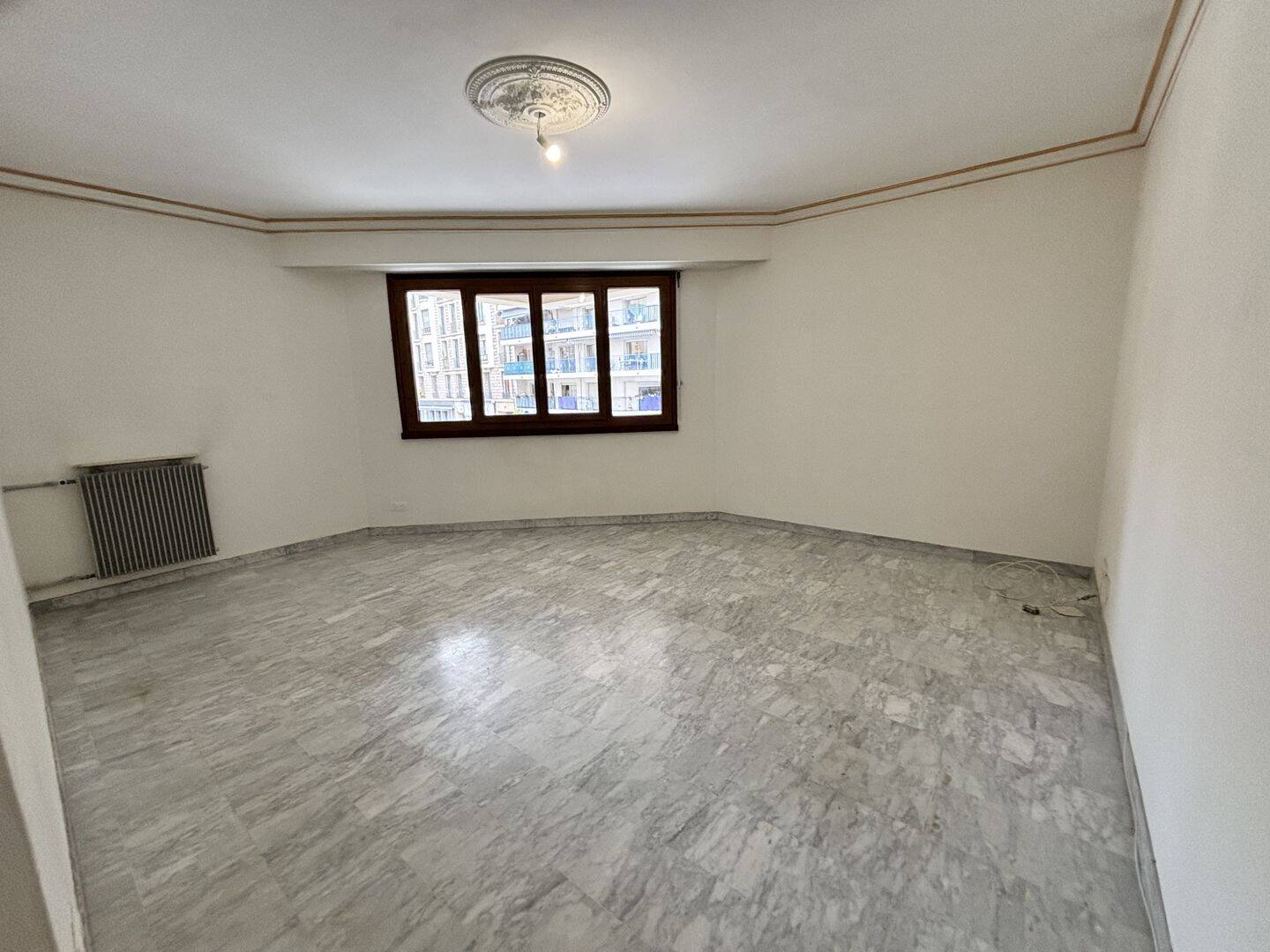 Appartement 3 pièces 77 m² · à Nice · 76,7 m² · 305 000 €