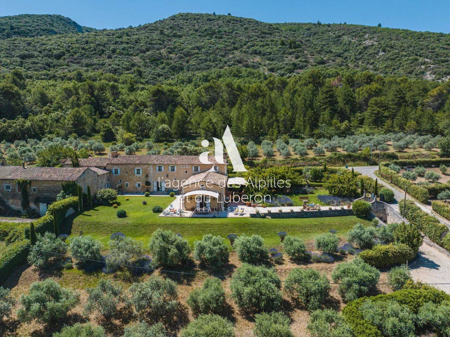 Maison 445 m² · à Bonnieux · 445,1 m² · 2 690 000 €