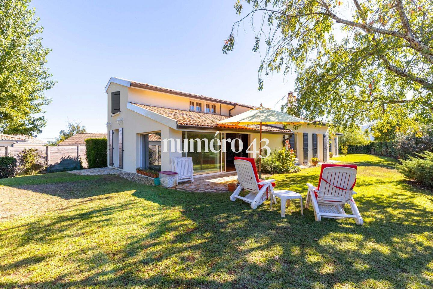 Maison 8 pièces 209 m² · à Saint-Médard-en-Jalles · 208,5 m² · 755 000 €