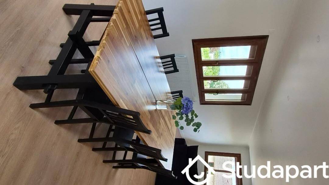 1 pièce 12 m² · à Les Clayes-sous-Bois · 12 m² · 500 €/mois