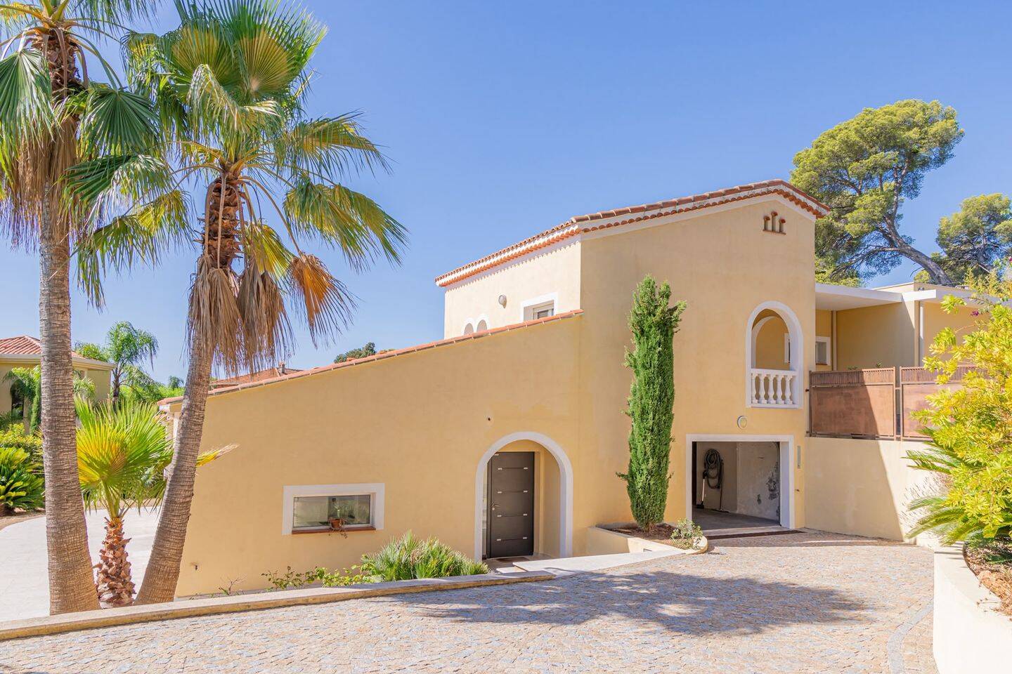 Maison 6 pièces 198 m² · à Nice · 198 m² · 2 390 000 €