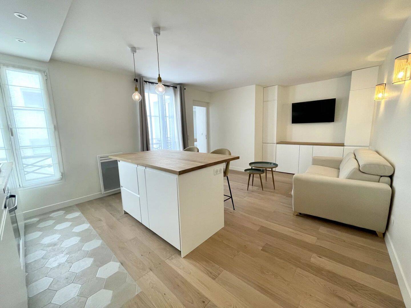 Appartement 2 pièces 39 m² · à Paris 8ème Arrondissement · 38,5 m² · 1 990 €/mois