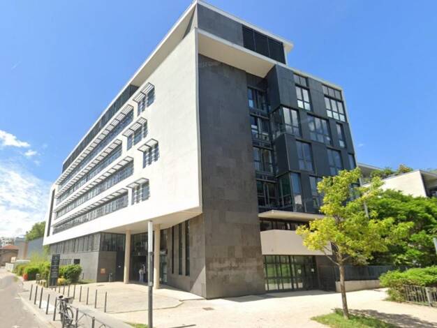 Espace bureau à vendre 496 220 € 742 m² de bureaux divisible à partir de 115 m² Girondins Lyon 7ème arrondissement 69007