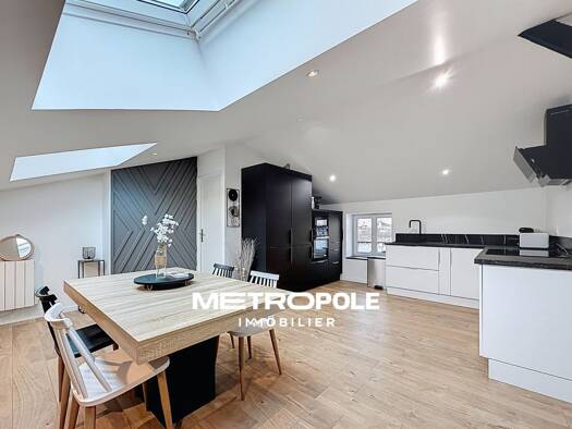 Appartement à vendre 170 000 € 3 pièces 2 chambres 118 m² Étage 4/4 Tarare 69170