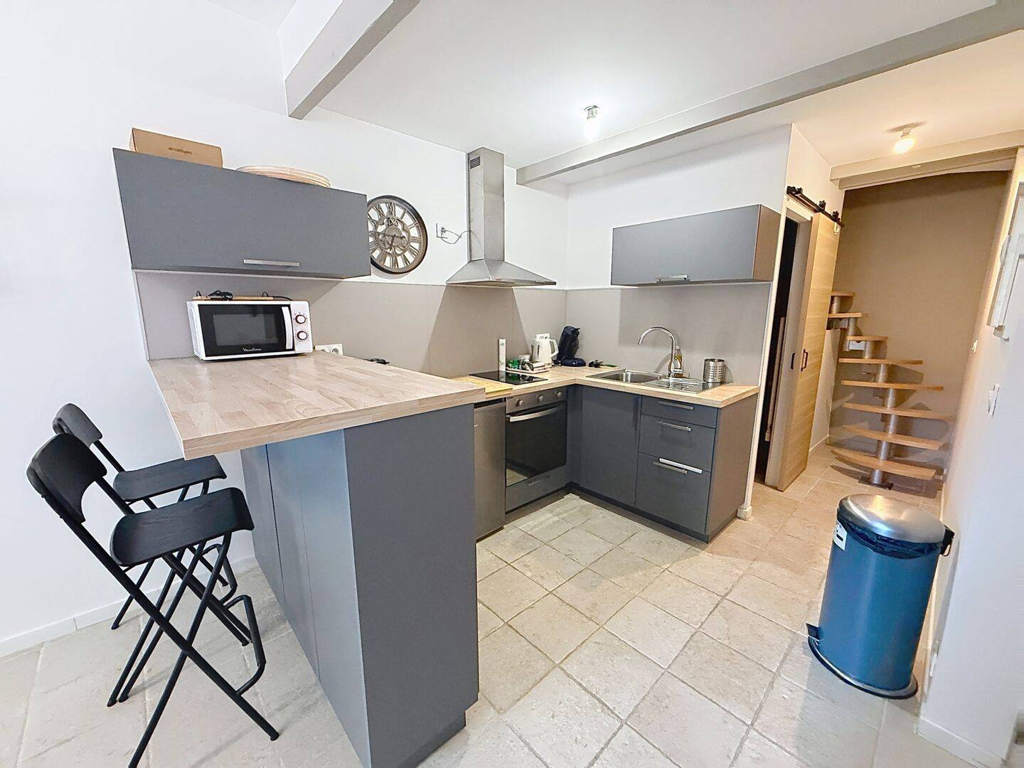 Appartement 1 pièce 28 m² · à Avignon · 27,9 m² · 540 €