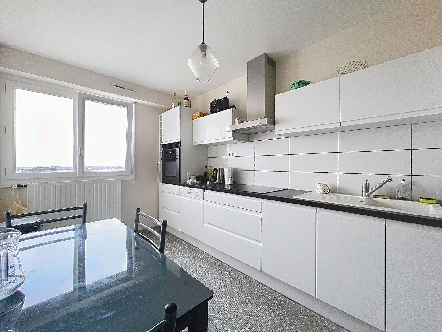 5 pièces 108 m² · à La Roche-sur-Yon · 107,6 m² · 990 €/mois