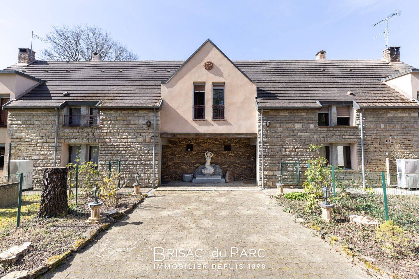 Maison 5 pièces 171 m² · à Saulon-la-Rue · 171 m² · 274 000 €