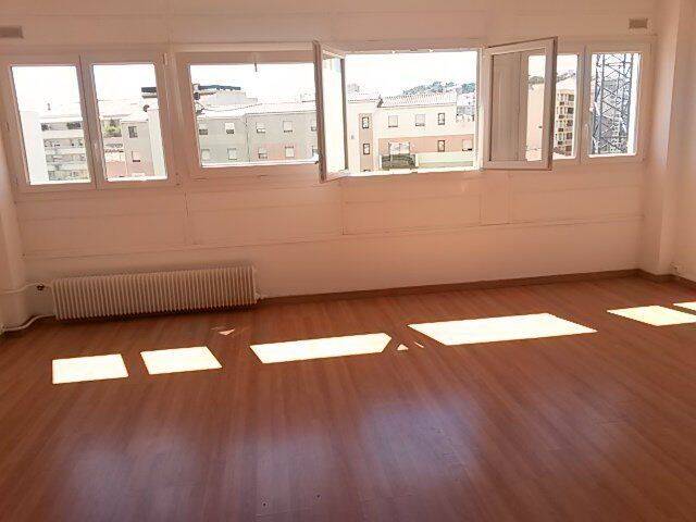 Appartement 3 pièces 65 m² · à Marseille 8ème Arrondissement · 65 m² · 890 €