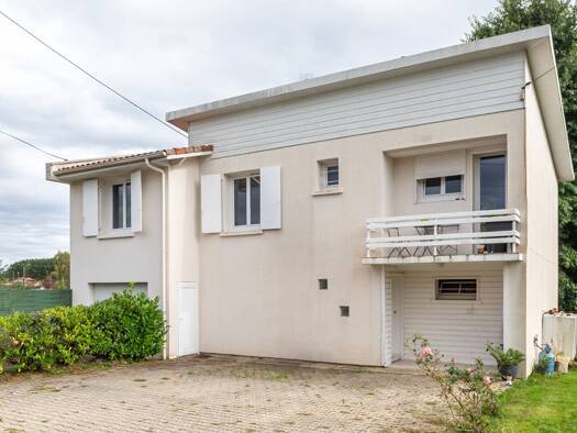 Maison à vendre 192 240 € 6 pièces 4 chambres 114 m² 1 694 m² de terrain Hagetmau 40700