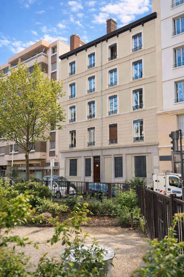 Appartement 3 pièces 69 m² · à Lyon 7ème Arrondissement · 69 m² · 300 000 €