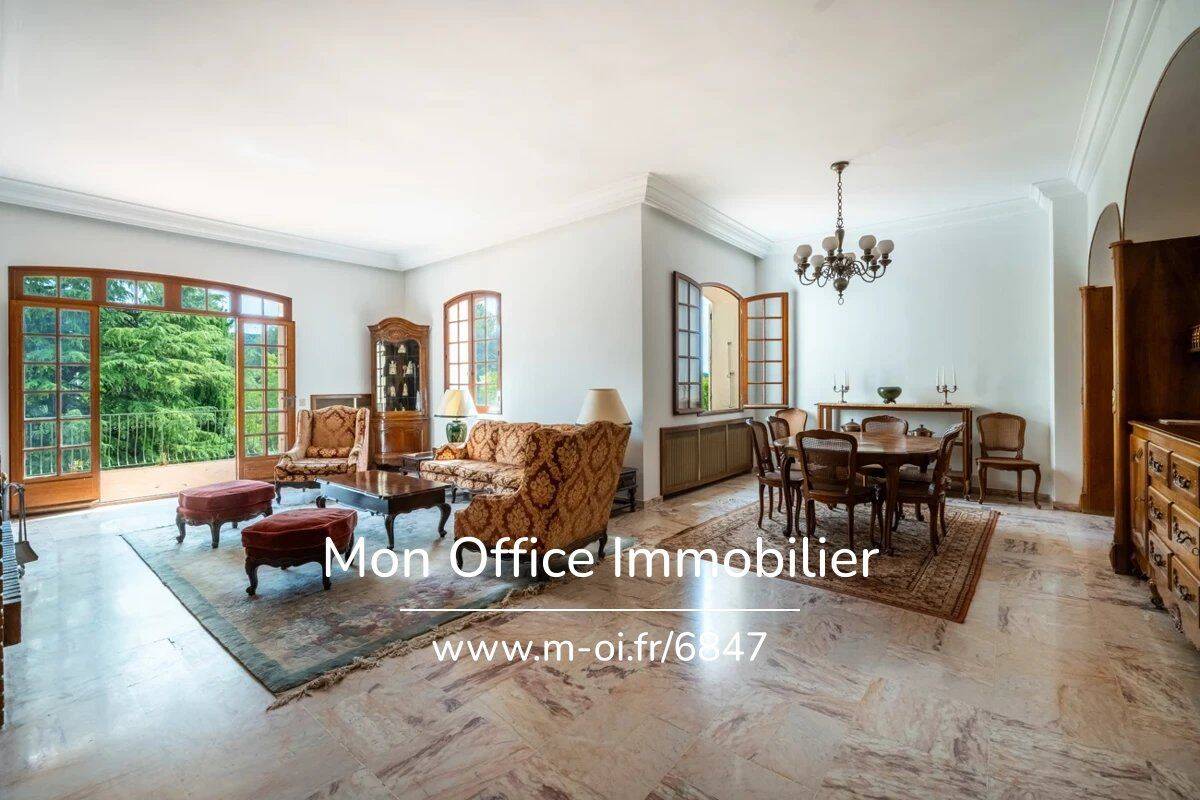 Maison 8 pièces 302 m² · à Aix-en-Provence · 302 m² · 1 490 000 €