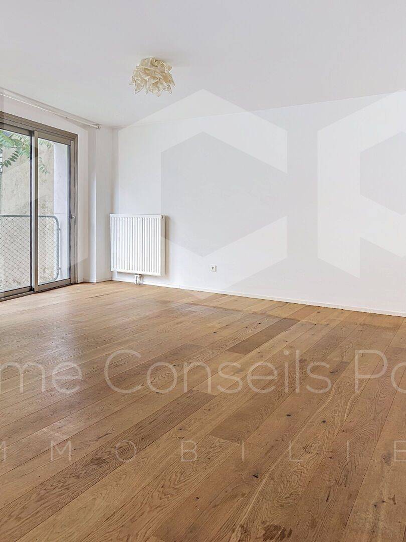 Appartement 3 pièces 77 m² · à Paris 14ème Arrondissement · 77 m² · 2 390 €
