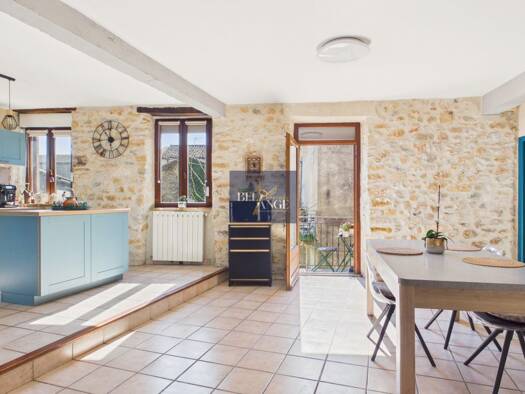 Maison à vendre 239 000 € 4 pièces 3 chambres 131,7 m² Vallon-Pont-d'Arc 07150