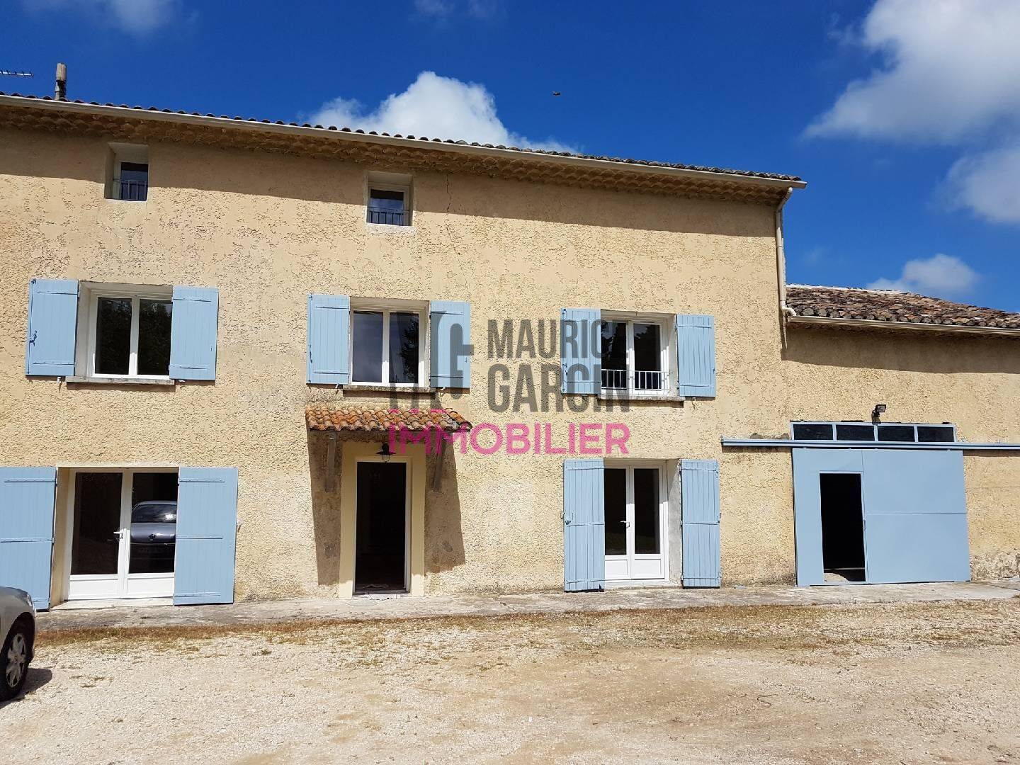 Maison 7 pièces 191 m² · à Pernes-les-Fontaines · 191,4 m² · 1 442 €