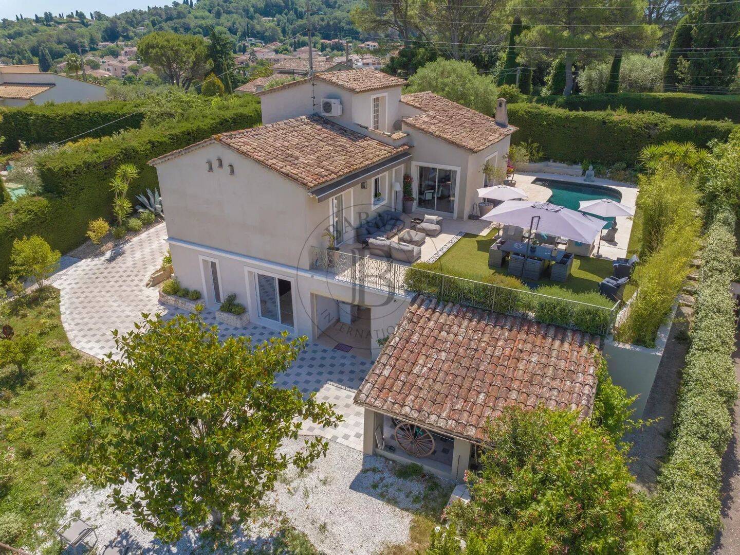 Maison 7 pièces 220 m² · à Mougins · 220 m² · 1 830 000 €