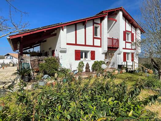Maison à vendre 842 000 € 6 pièces 3 chambres 150 m² 2 000 m² de terrain Ahetze 64210