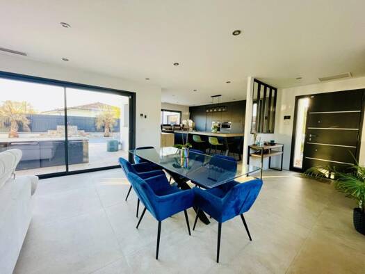 Maison de plain-pied à vendre 499 000 € 5 pièces 4 chambres 155 m² 820 m² de terrain Le Fauga 31410