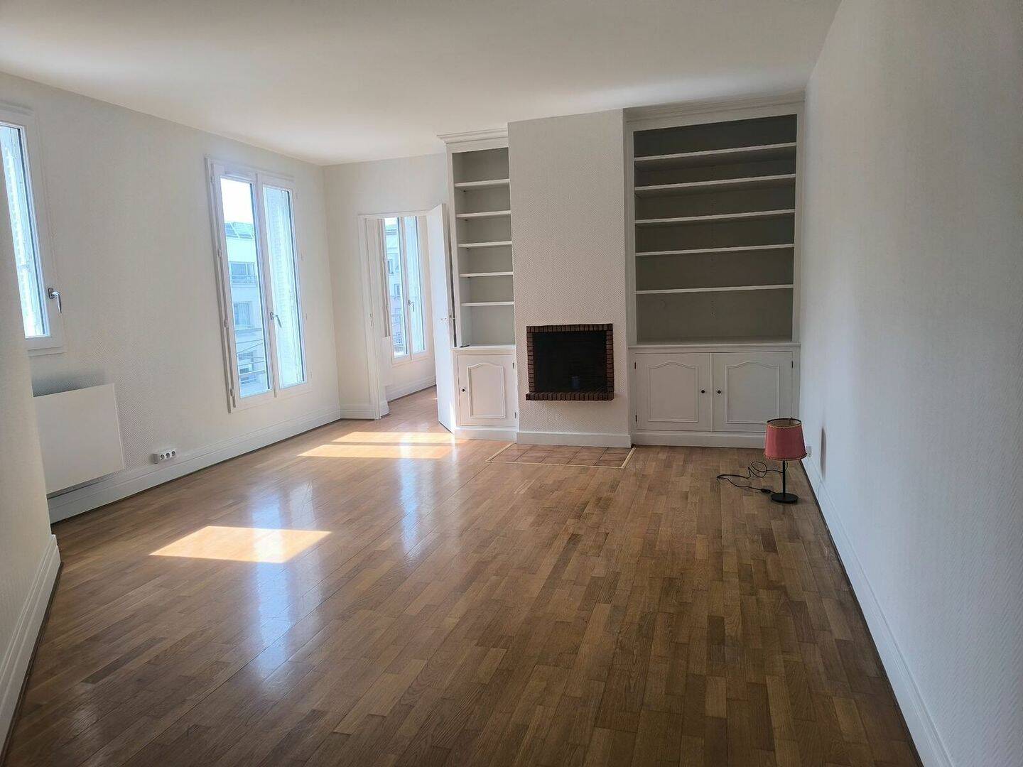 Appartement 3 pièces 70 m² · à Paris 14ème Arrondissement · 70 m² · 2 288 €