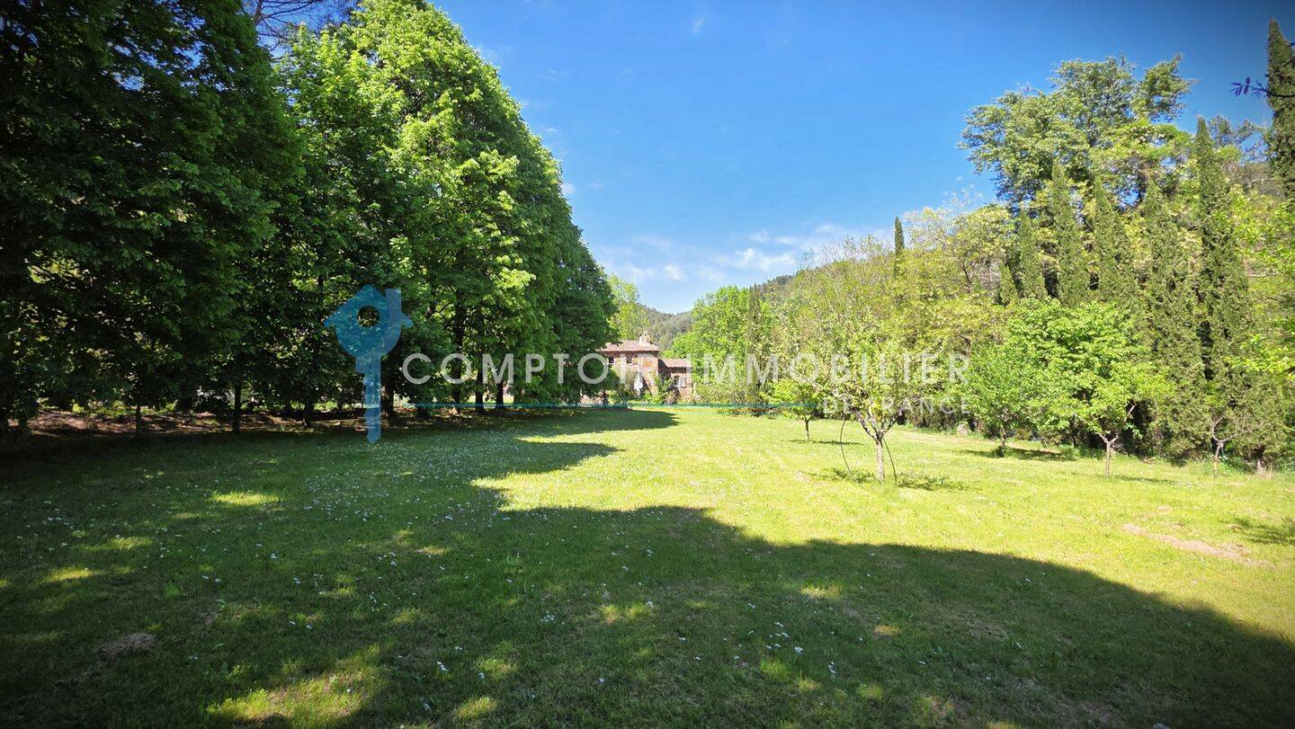 Maison 9 pièces 220 m² · à Chamborigaud · 220 m² · 595 000 €