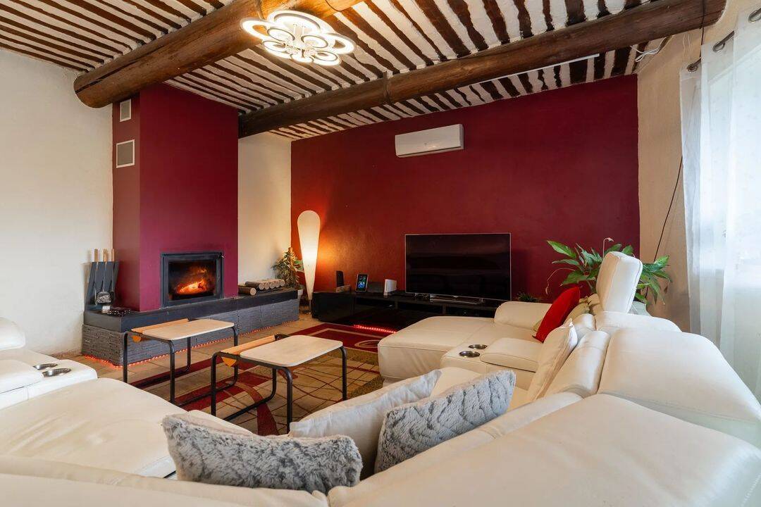 Maison 9 pièces 200 m² · à Le Pontet · 200 m² · 1 595 €/mois