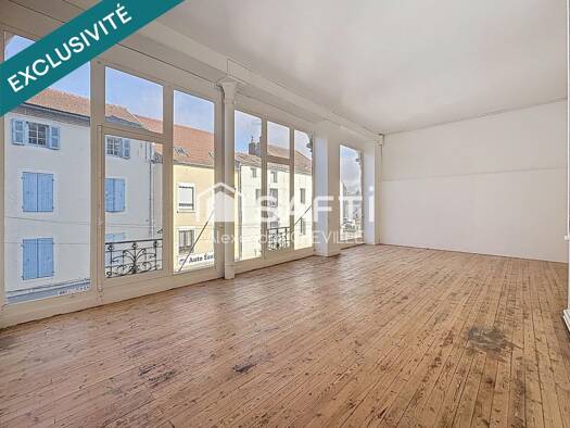 Appartement à vendre 159 000 € 4 pièces 2 chambres 133 m² Étage 2/3 Centre Historique Cusset 03300