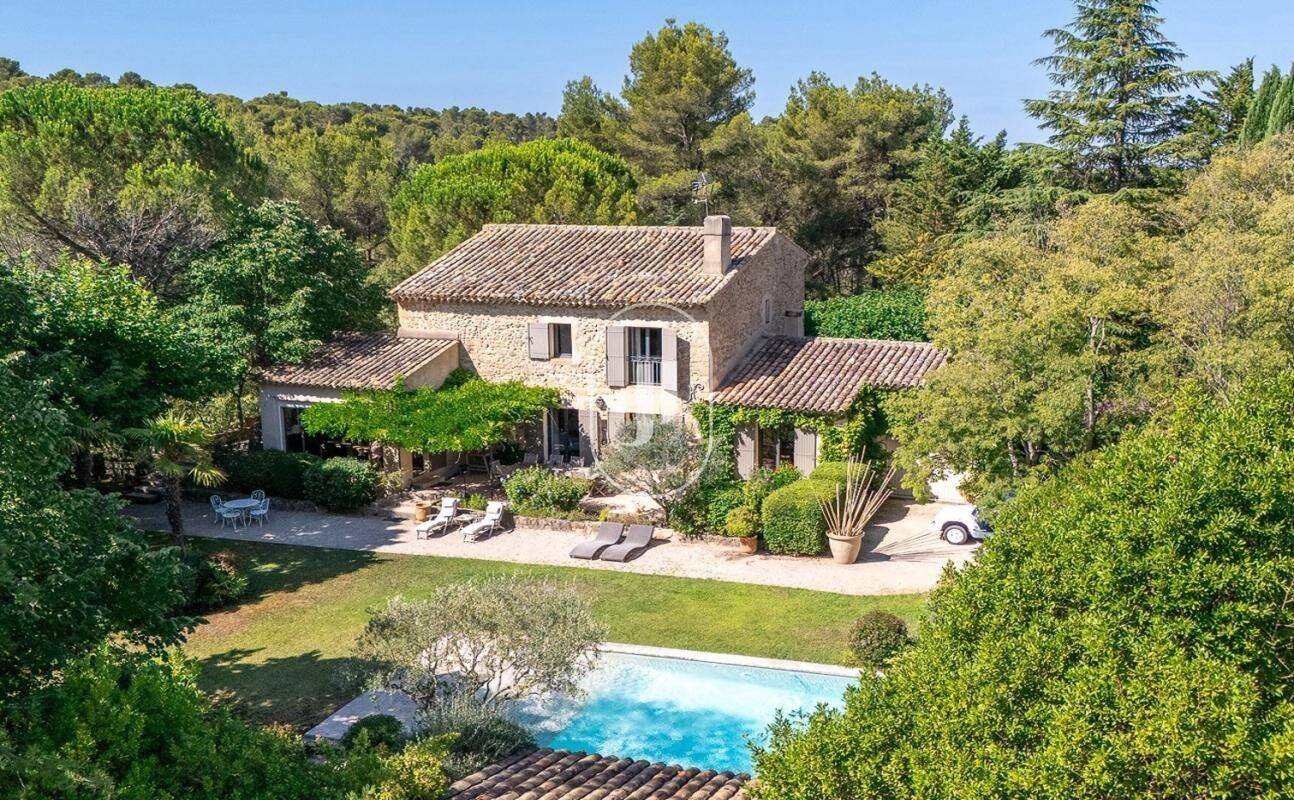 Maison 10 pièces 315 m² · à Aix-en-Provence · 315 m² · 2 800 000 €