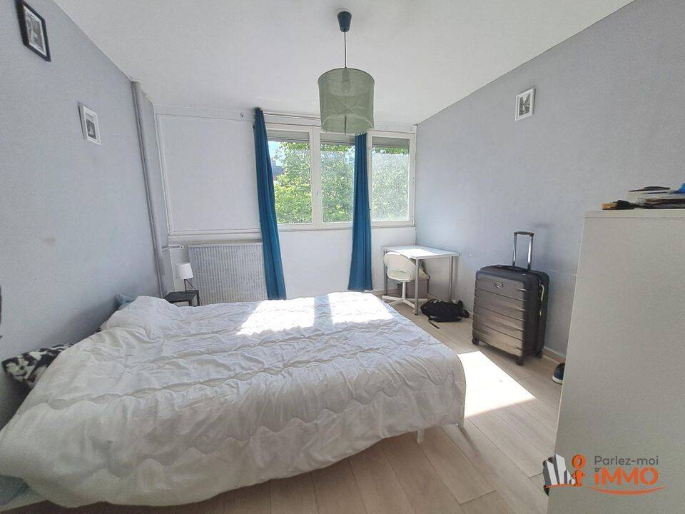 Appartement 4 pièces 76 m² · à Saint-Étienne · 76 m² · 830 €
