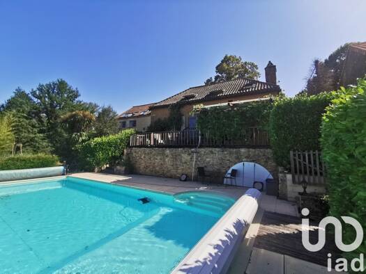 Villa à vendre 577 400 € 8 pièces 4 chambres 200 m² 8 082 m² de terrain Besse 24550