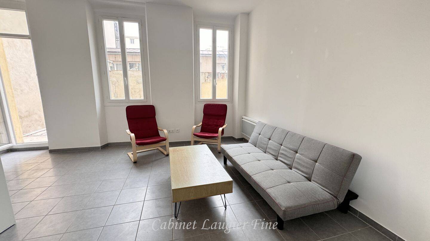 Appartement 2 pièces 47 m² · à Marseille 1er Arrondissement · 46,9 m² · 752 €