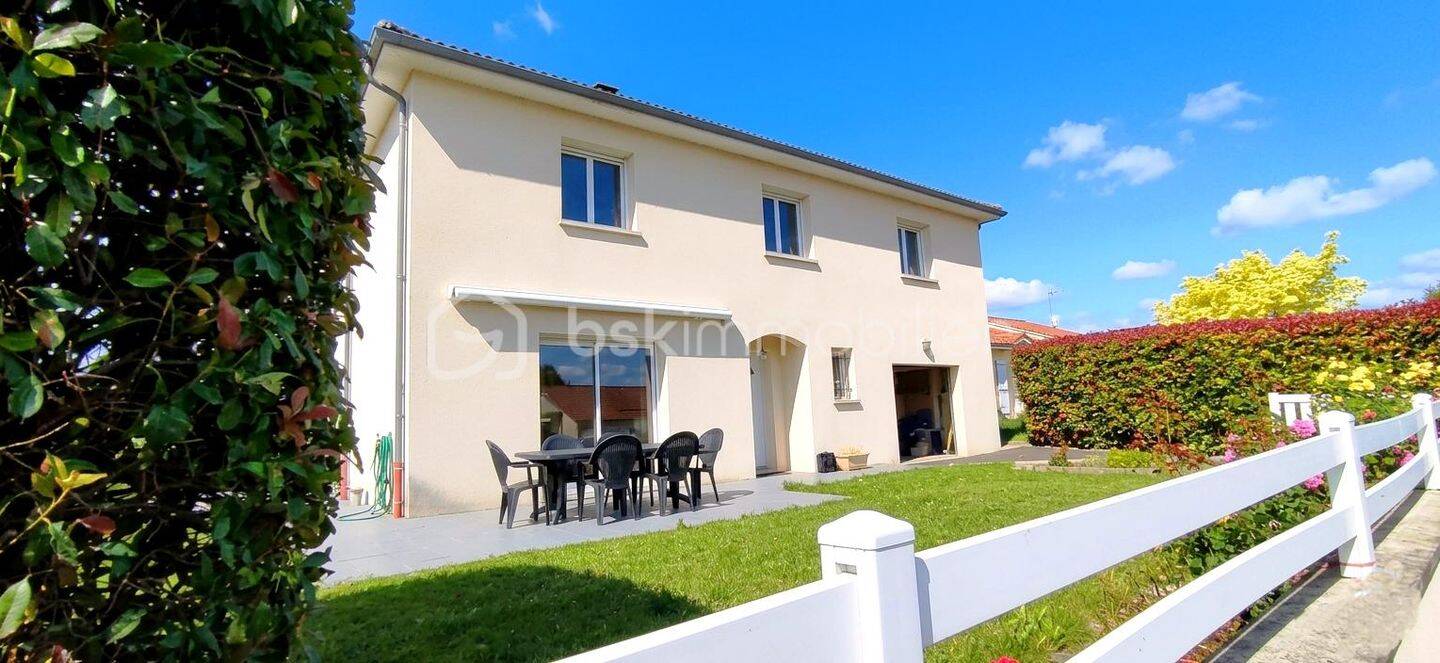 Maison 10 pièces 159 m² · à Ytrac · 159 m² · 272 000 €