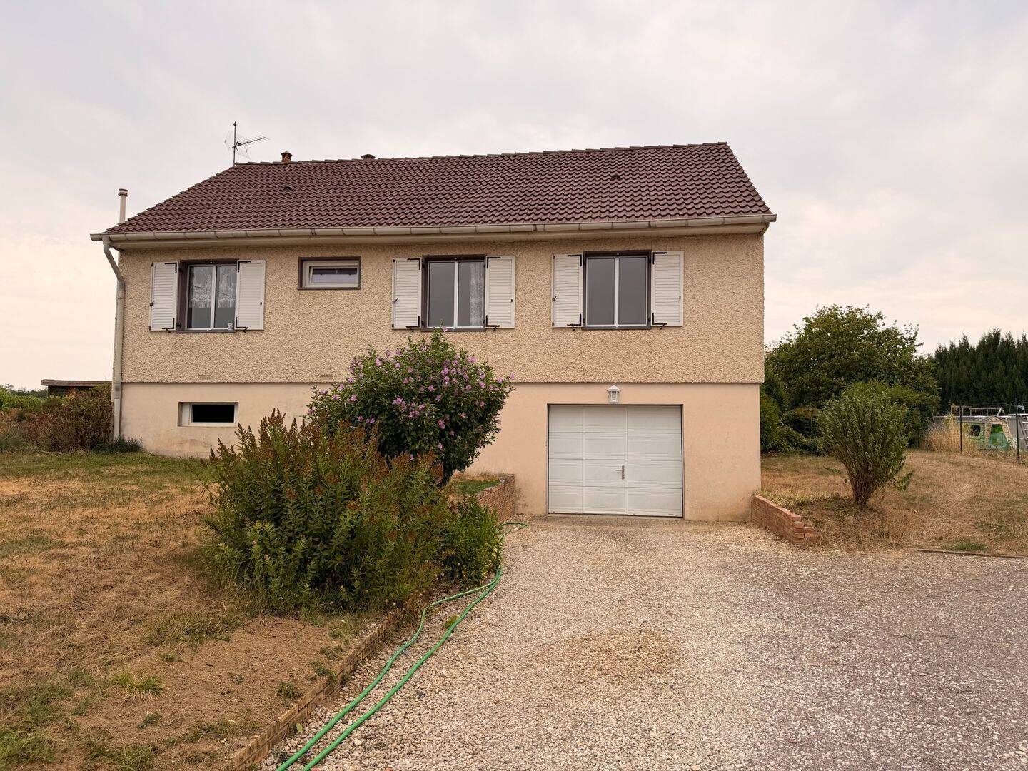 Maison 6 pièces 113 m² · à Montmançon · 113 m² · 215 000 €