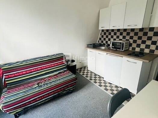 Appartement à vendre 135 000 € 1 pièce 12 m² Étage 6/6 La Fourche-Guy Môquet Paris 17ème arrondissement 75017